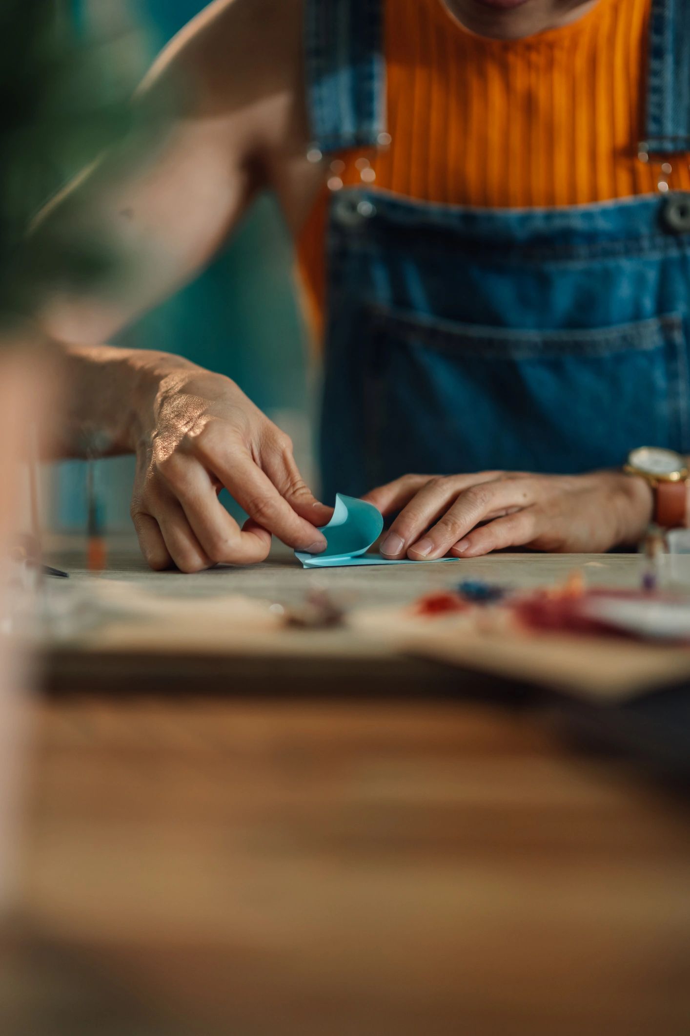 hands making art